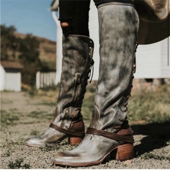 Freebird By Steven Coal Lace Up Boots Leather Grey
Boho Zip Heel Worn Once! - Picture 2 of 8